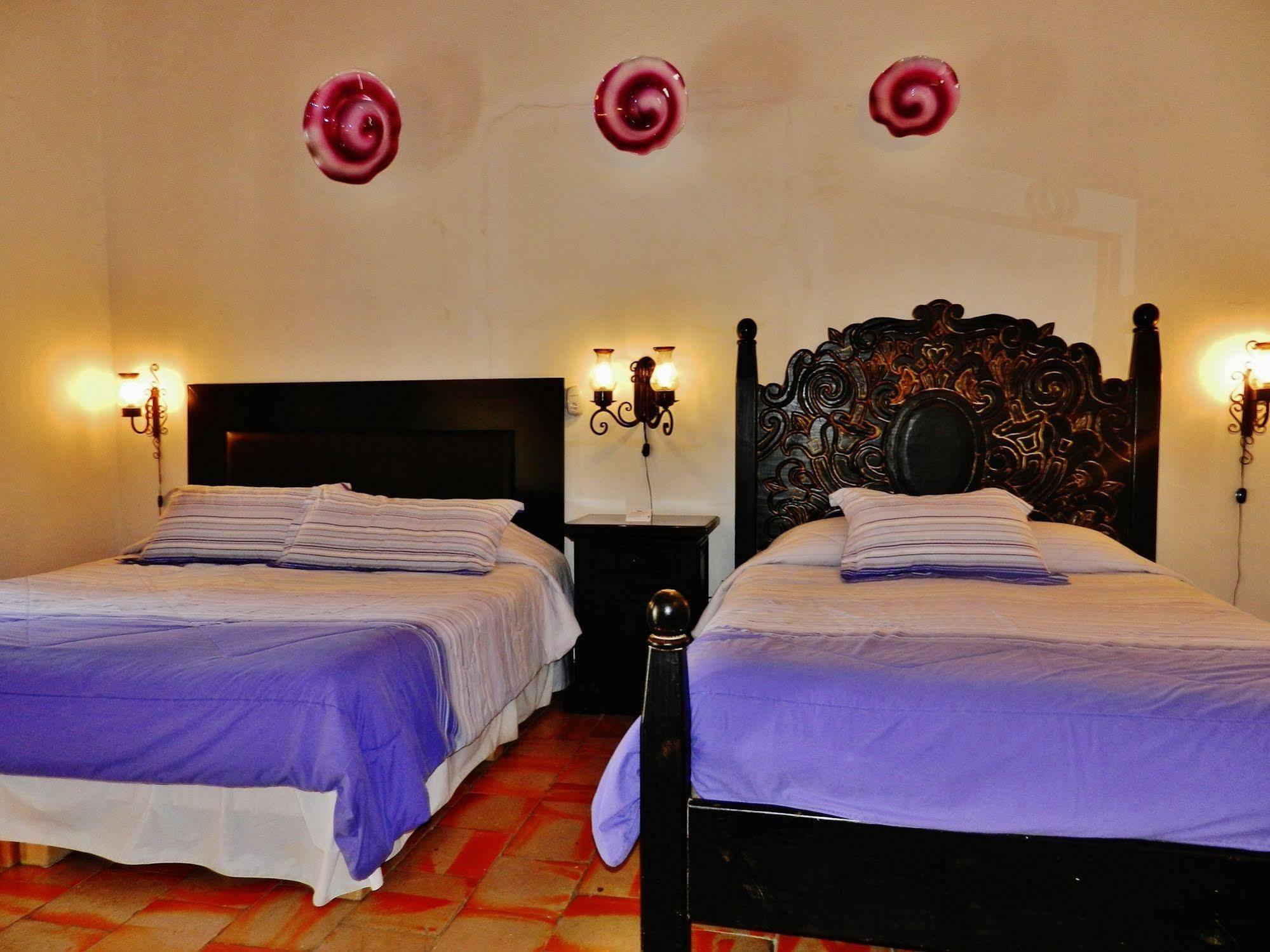 Hotel Rosa Morada Tlaquepaque Exterior foto